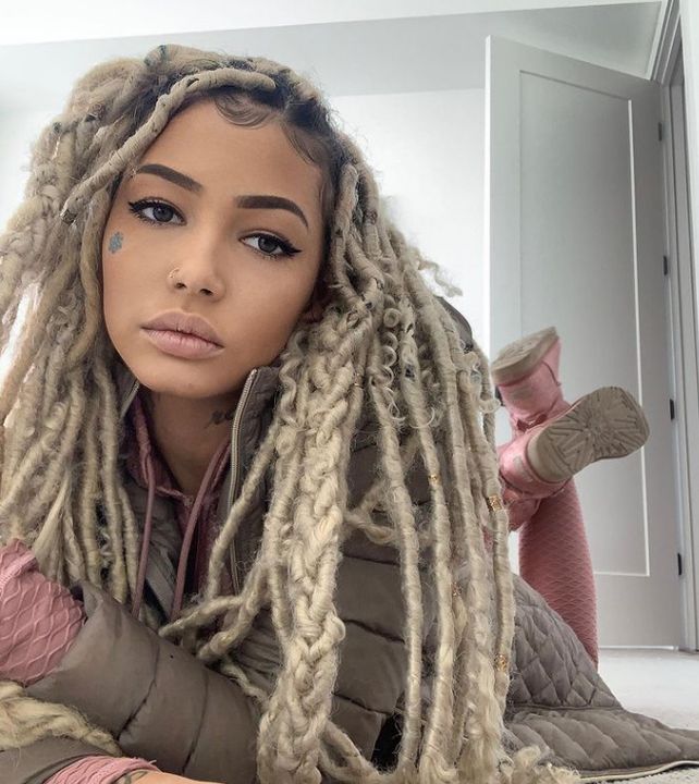 Winter The PopSTAR | Hubzter.Pro