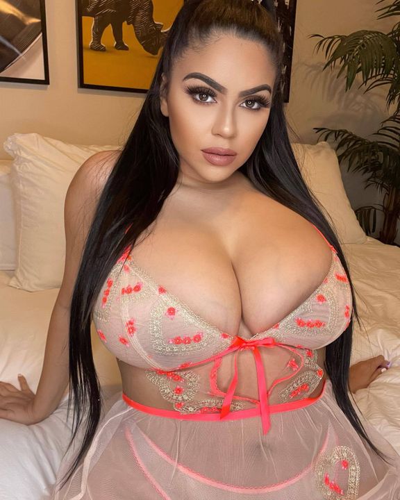 TheRealRebeccaJ Hubzter.Pro